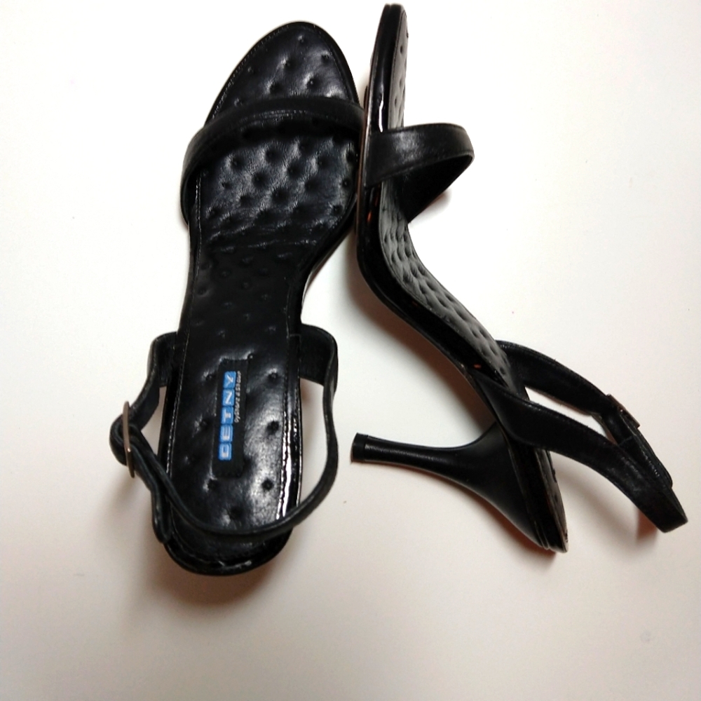 DETNY Shane & Shaun Size 9 Black Strappy Spikes